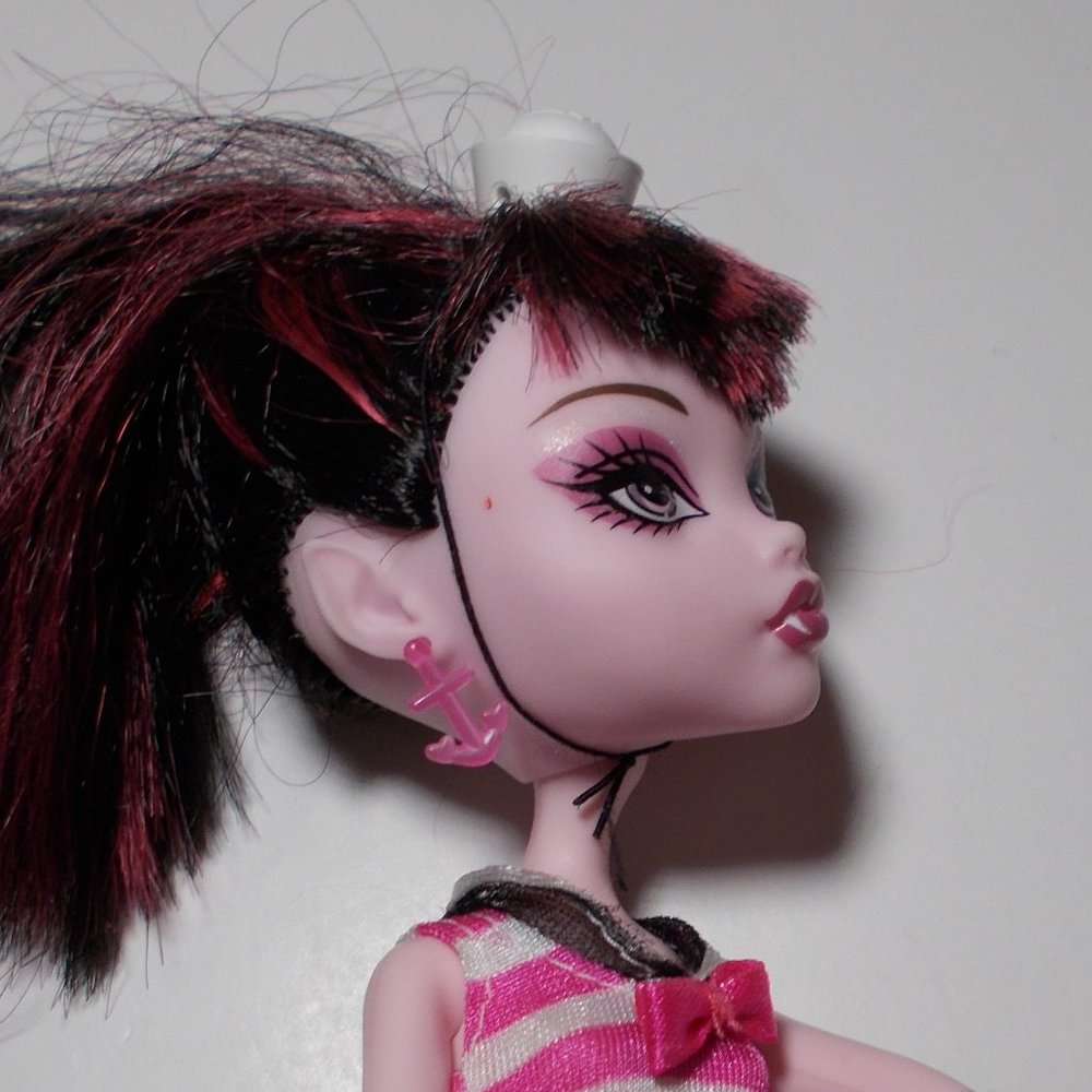 Monster High Draculaura the sailor Doll EUC - Picture 6 of 12